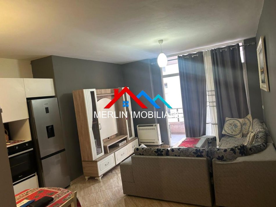 Shqiperi, jepet me qera apartament 2+1+Ballkon Kati 2, 110 m² 500 € (RRUGA SOKRAT MIHO,ASTIR)