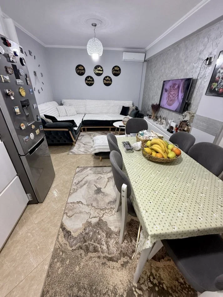 Tirane, shitet apartament 2+1 Kati 2, 73 m² 135.000 € (Rruga Jordan Misja)