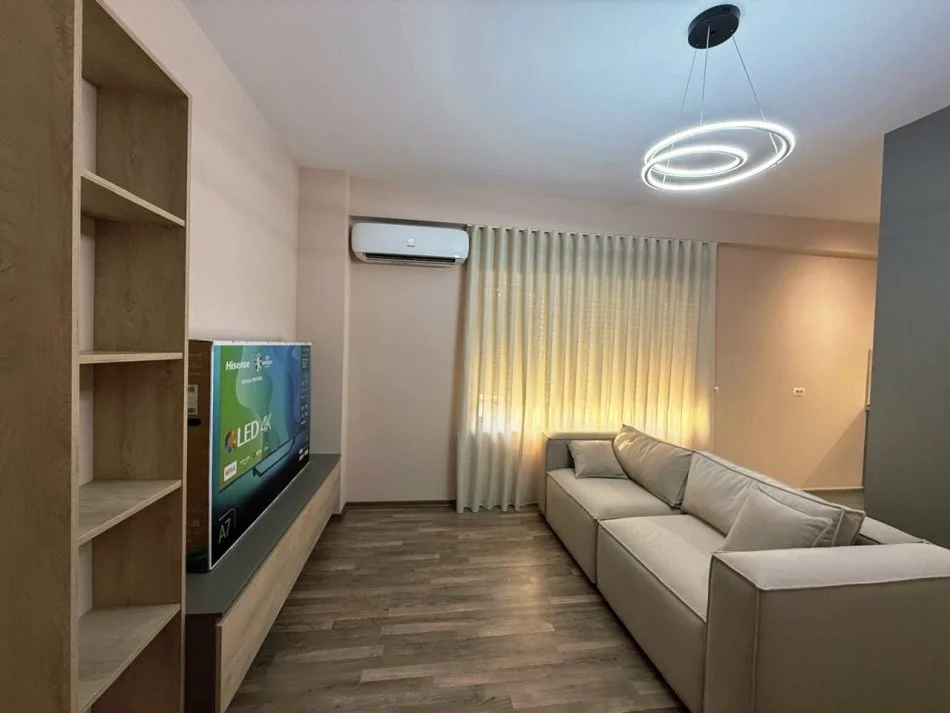 Tirane, jepet me qera apartament 1+1 Kati 3, 1 m² 500 €