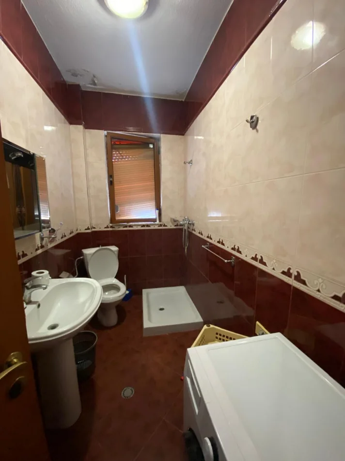 Tirane, jepet me qera apartament duplex Dublex Kati 6, 120 m² 540 € (Kristal Center)