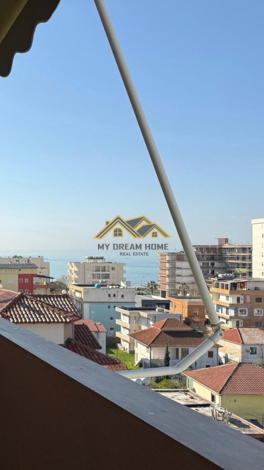Durres, jepet me qera apartament 2+1 , 88 m² 550 € (plazh)