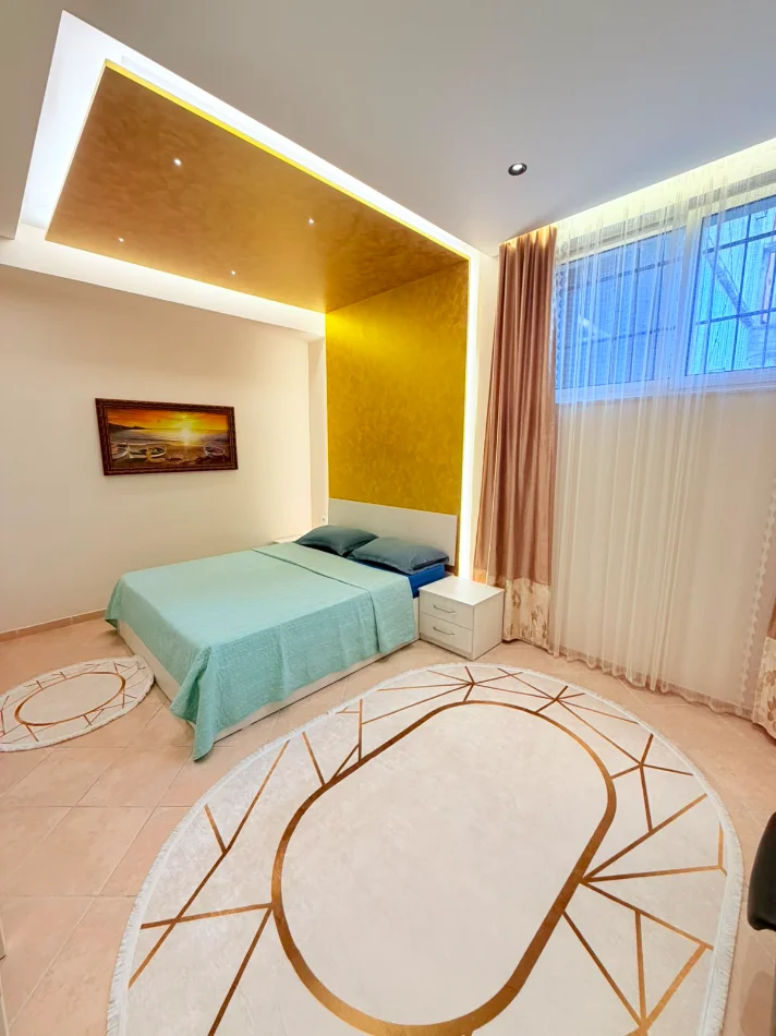 Durres, jepet me qera shtepi 2+1 Kati 1, 100 m² 700 € (Bulevardi Dyrrah,Durres)