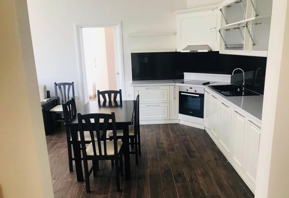 Tirane, jepet me qera apartament 2+1 Kati 6, 107 m² 700 € (Bulevardi Gjergj fishta)