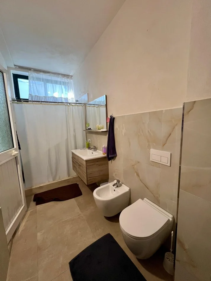 Shkembi Kavajes, shitet Vile 2 Katshe Kati 0, 490 m² 680.000 € (Shkembi kavajes)