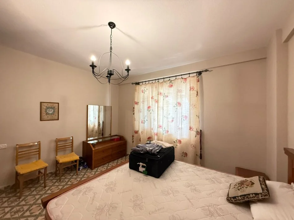 Tirane, jepet me qera apartament 2+1 Kati 6, 110 m² 650 € 