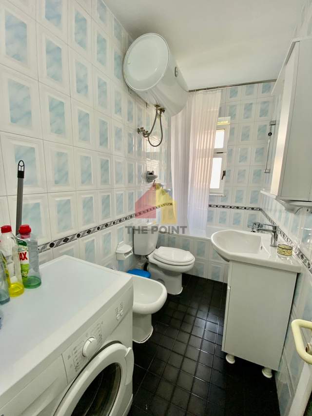 Tirane, jepet me qera apartament 2+1+A+BLK Kati 2, 85 m² 500 Euro (Rruga Fortuzi)