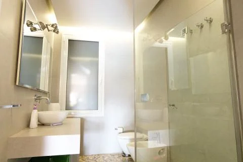 Tirane, jepet me qera Vile 3+1 Kati 0, 372 m² 2,500 € (Kodra e Diellit)