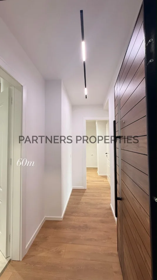 Tirane, shitet apartament 1+1+Ballkon Kati 4, 60 m² 155.000 € (rruga muhamet gjollesha)