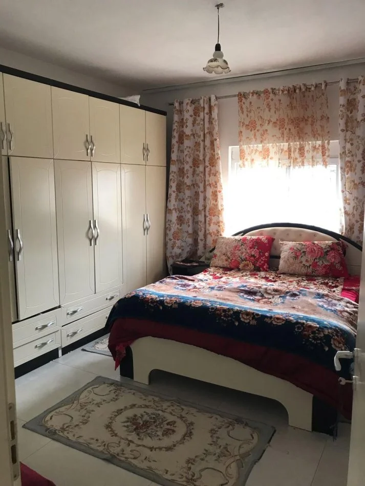 Tirane, shitet 2+1 , 