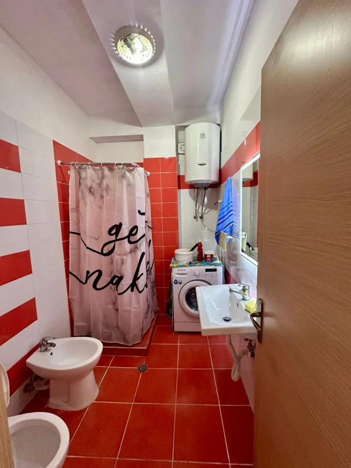 Tirane, jepet me qera apartament 1+1 Kati 6, 56 m² 500 € 