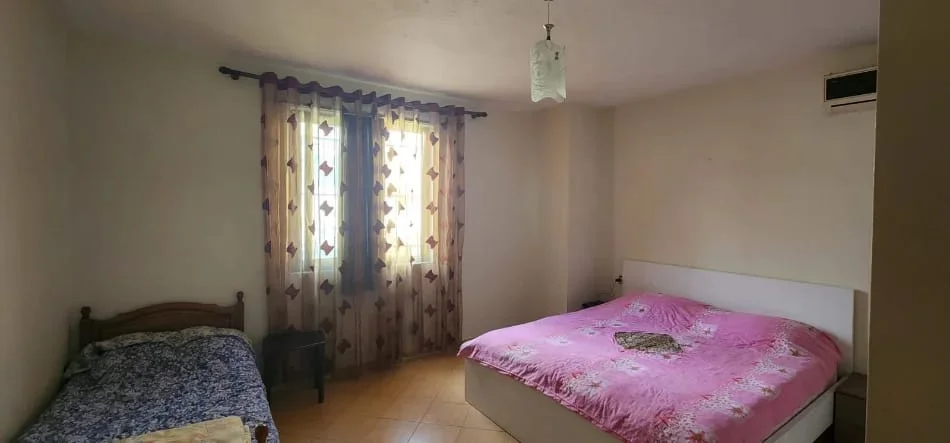 Tirane, jepet me qera apartament 2+1 Kati 1, 98 m² 480 € (Siri Kodra)