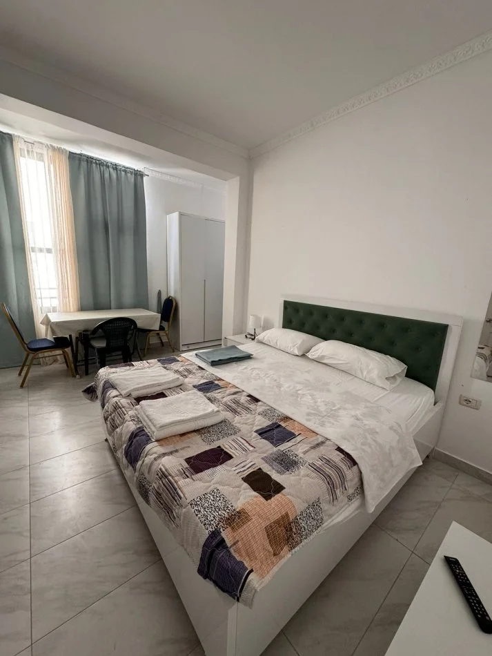 Durres, jepet me qera bar-resorant Kati 4, 540 m² 40.000 € (Golem)