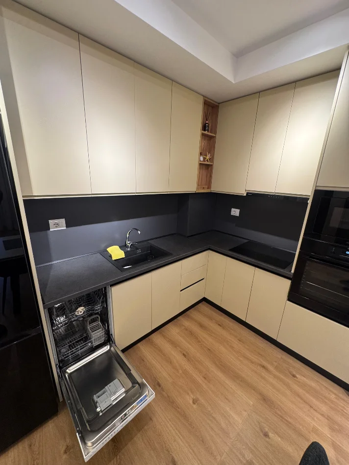 Tirane, jap me qera apartament 1+1+Ballkon Kati 6, 66 m² 420 € (Rruga Pasho Hysa)