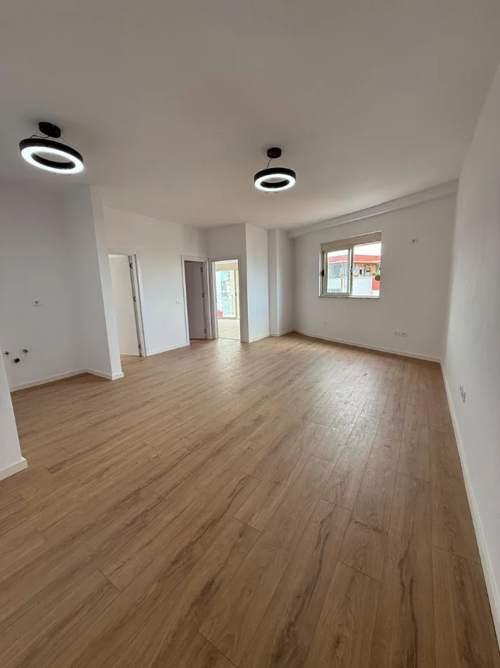 Tirane, shitet apartament 2+1 , 92 m² 175.000 € (Eleonora)