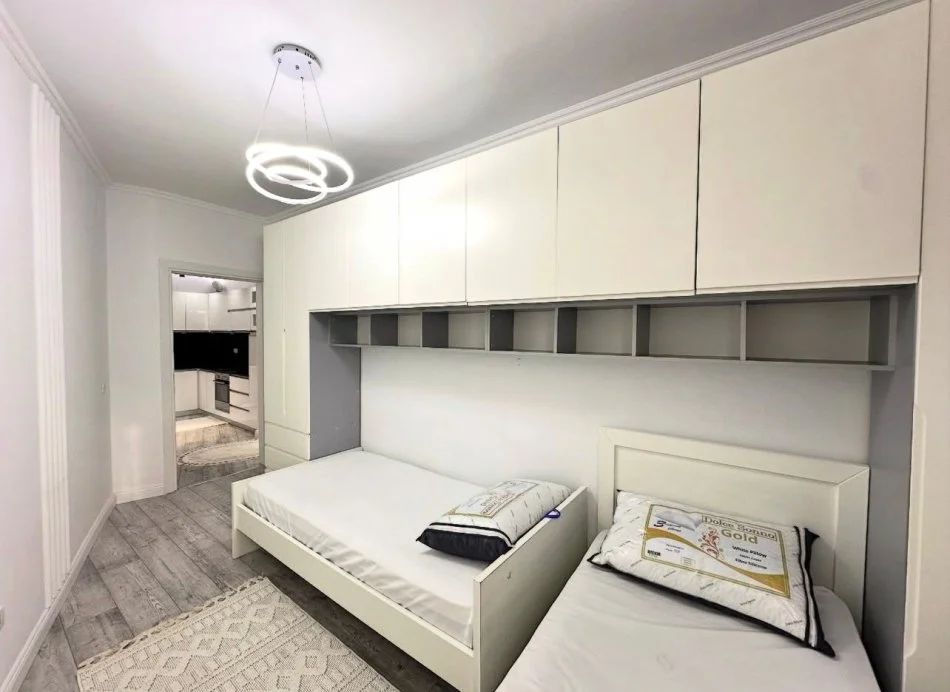 Tirane, shitet apartament 2+1 Kati 7, 85 m² 130.000 € (astir)