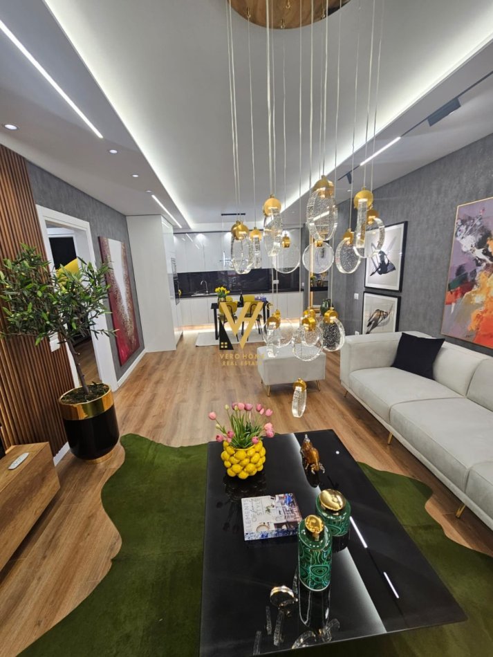 Tirane, shitet apartament 2+1+Ballkon, Kati 3, 110 m² 260.000 EURO (LIQENI I THATE)