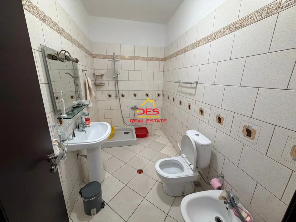 Vlore, shitet apartament 3+1+Ballkon Kati 7, 133 m² 190.000 € (Rruga Gjergj Arianiti)