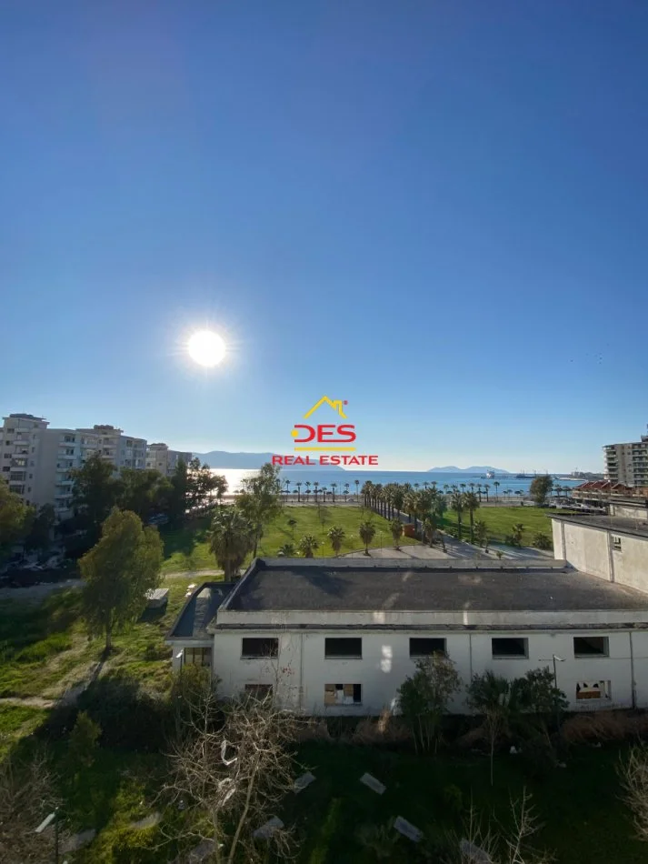 Vlore, shitet apartament 2+1+Ballkon Kati 4, 137 m² 355.000 € (Rruga Murat Tërbaçi)