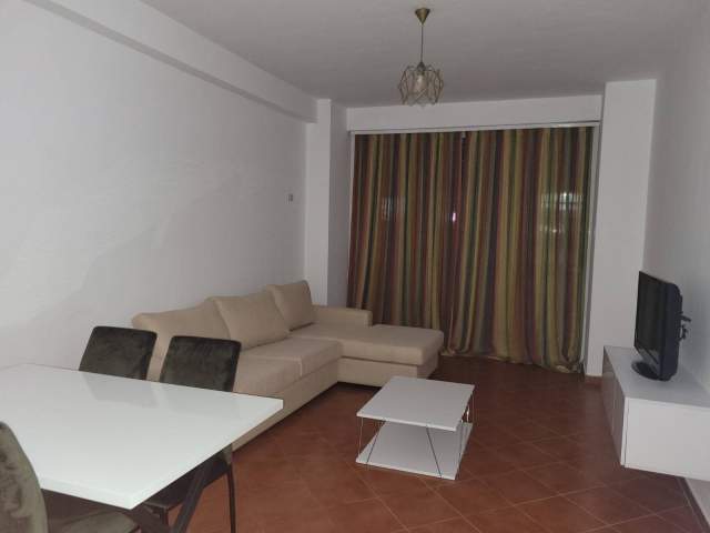 Tirane, jepet me qera apartament 2+1+BLK Kati 2, 105 m² 40.000 Leke (Sabri Preveza)