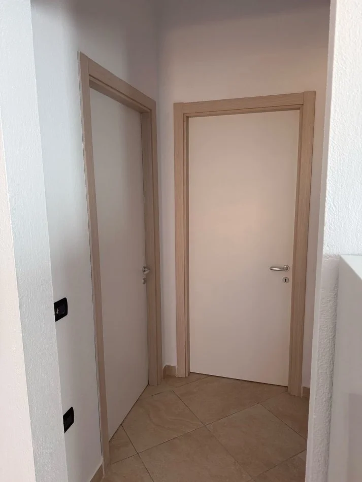 Tirane, jap me qera apartament 2+1+Aneks+Ballkon Kati 2, 115 m² 450 € (Sauk ( Te Xhamia))