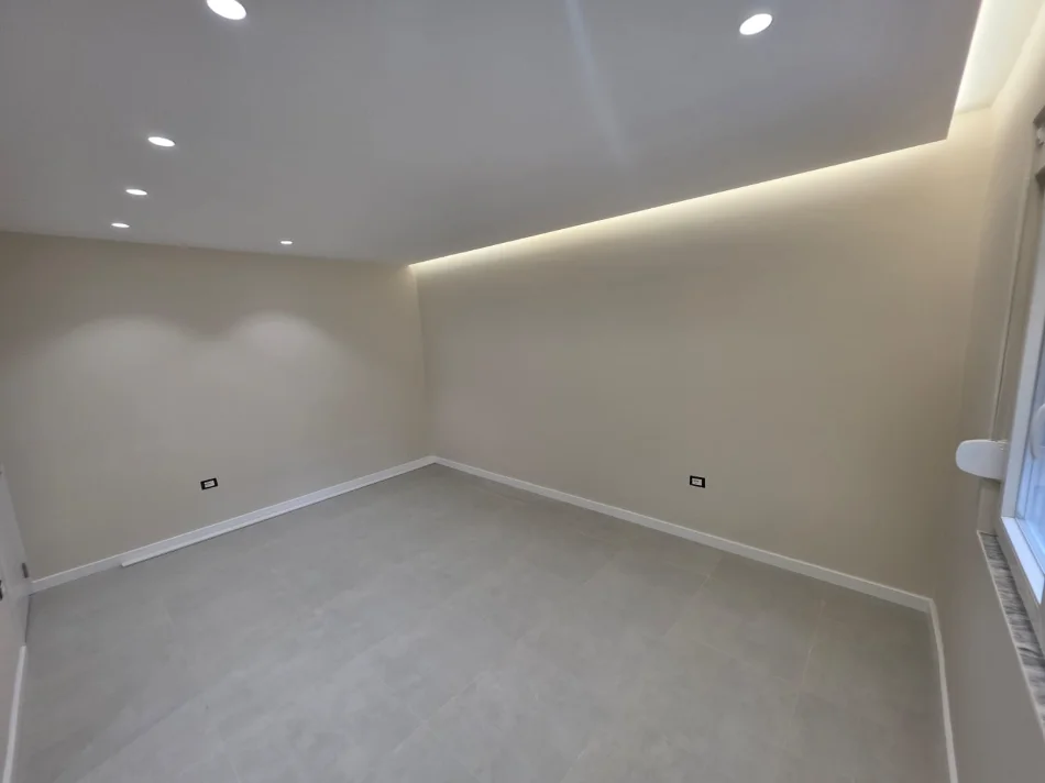 Tirane, shitet apartament 2+1 Kati 1, 74 m² 165.000 € 