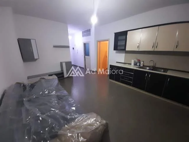 Durres, jepet me qera apartament 1+1 Kati 4, 75 m² 350 Euro (STADIUMI DURRES)