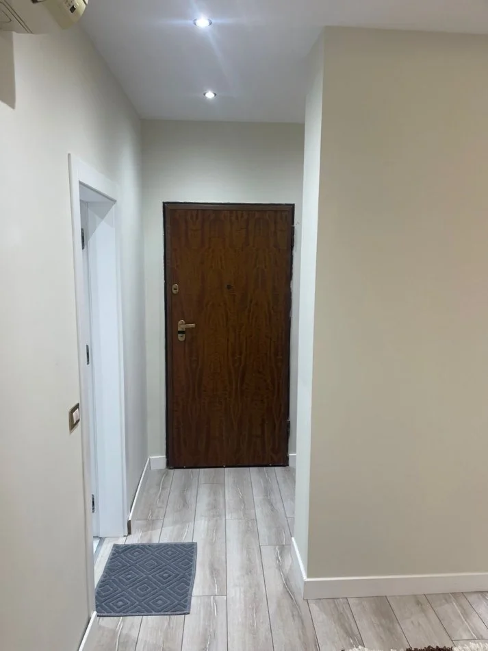 Tirane, jepet me qera apartament 1+1 Kati 9, 59 m² 1.000 € (Kosovareve)