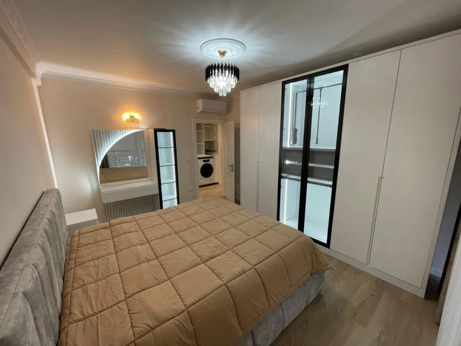 Tirane, jepet me qera apartament 2+1+Ballkon Kati 3, 100 m² 1.200 € (Kompleksi Kolombo , Liqeni i Thate)