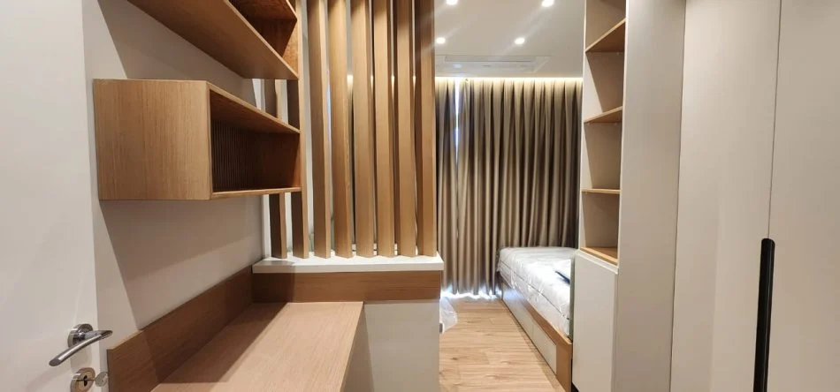 Tirane, jepet me qera apartament 2+1+Ballkon Kati 11, 2.300 € (Rezidenca Lake View)