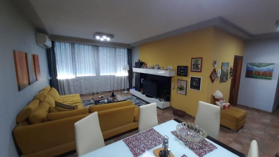 SHITET  3+1+2 , 117 m² 160.000 € (RRUGA E DIBRES)