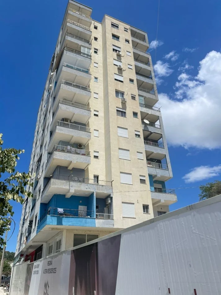 Vlore, shitet apartament 2+1+Ballkon Kati 6, 98 m² 130.000 € (Bishti i Kalldremit)