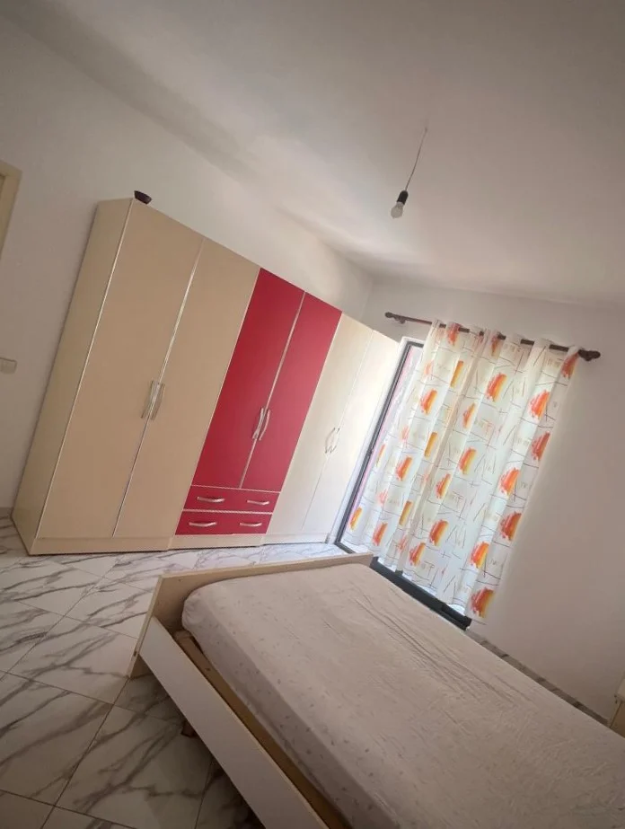 Tirane, jepet me qera apartament 2+1+Ballkon Kati 7, 100 m² 500 € (yzberisht)