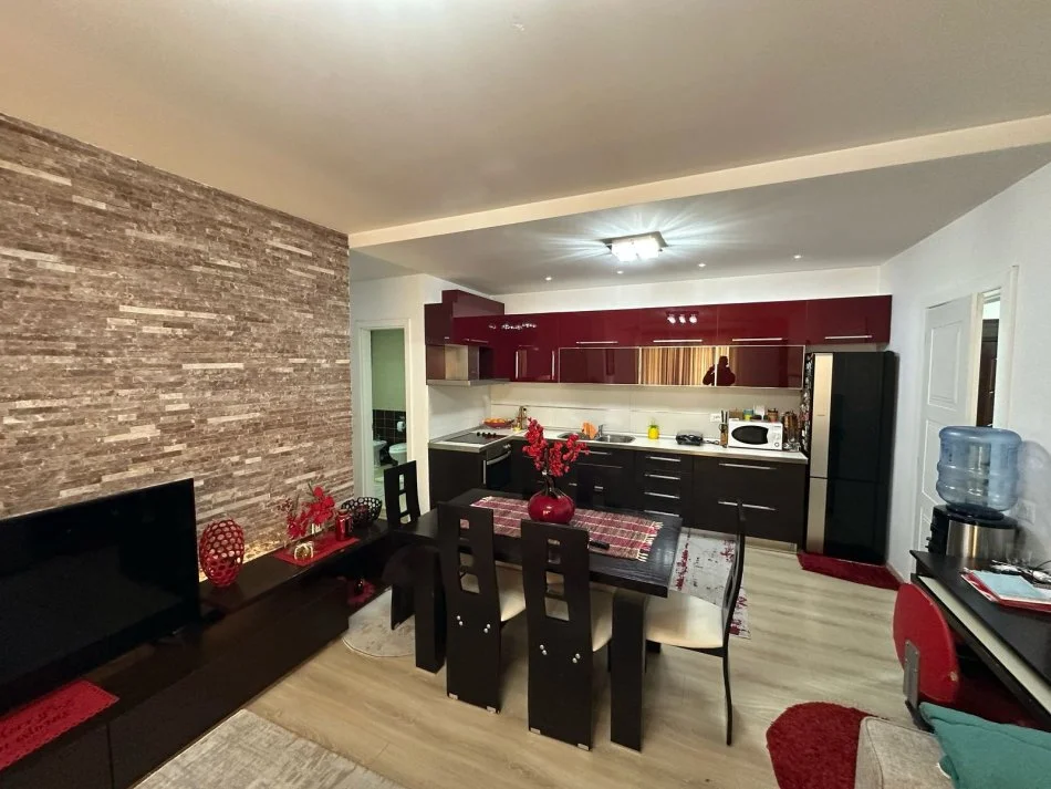 Tirane, jepet me qera 2+1 Kati 3, 98 m² 500 € (Astir Bulevardi Migjeni)