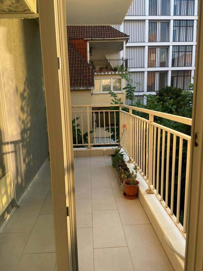 Tirane, shitet apartament 1+1+Ballkon, Kati 1, 70 m² (rruga Ali Dem)