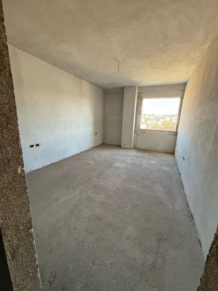 Durres, shitet apartament 3+1+Ballkon Kati 3, 100 m² 105.000 € (Iliria, Lagja 13)