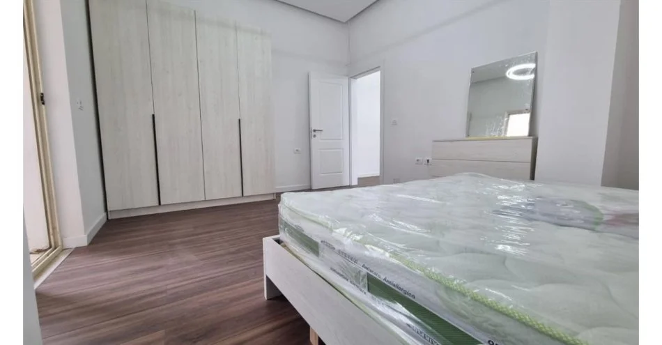 Tirane, shitet apartament 1+1 Kati 3, 84 m² 85.000 € 