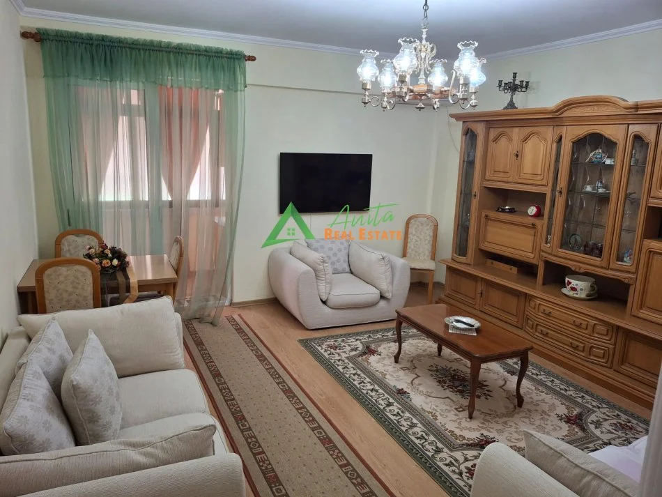 Tirane, jepet me qera apartament 1+1+Aneks+Ballkon Kati 2, 90 m² 70 000 Leke (Myslym Shyri)