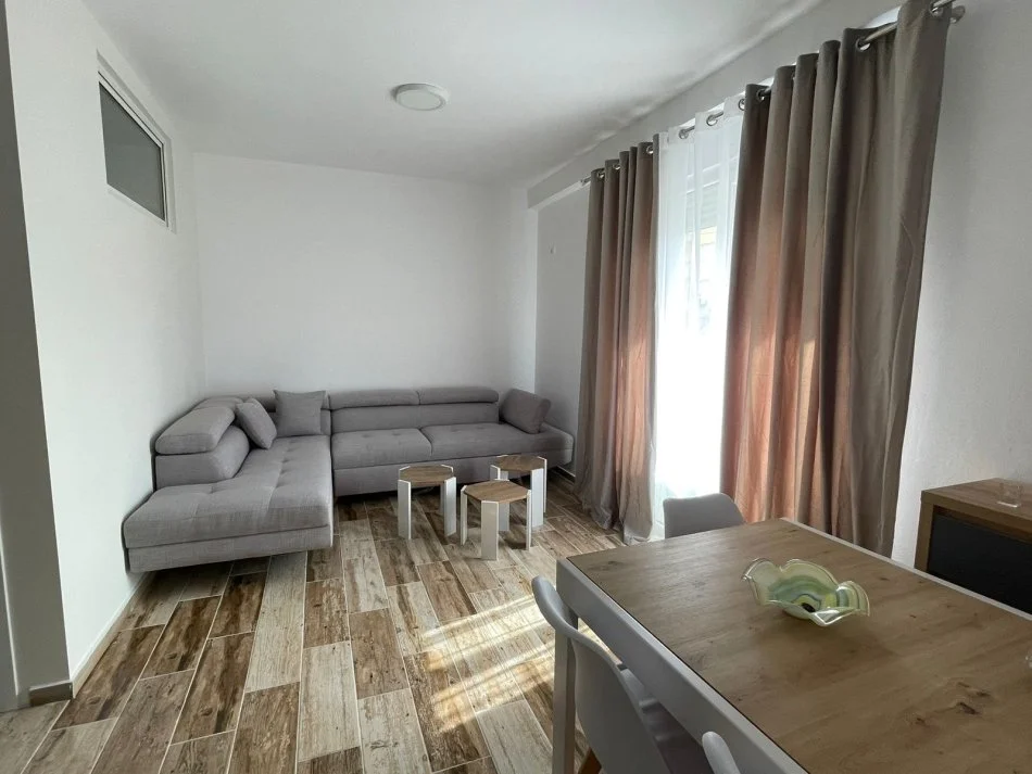 Durres, shitet apartament 2+1 , 77 m² 100.000 € 