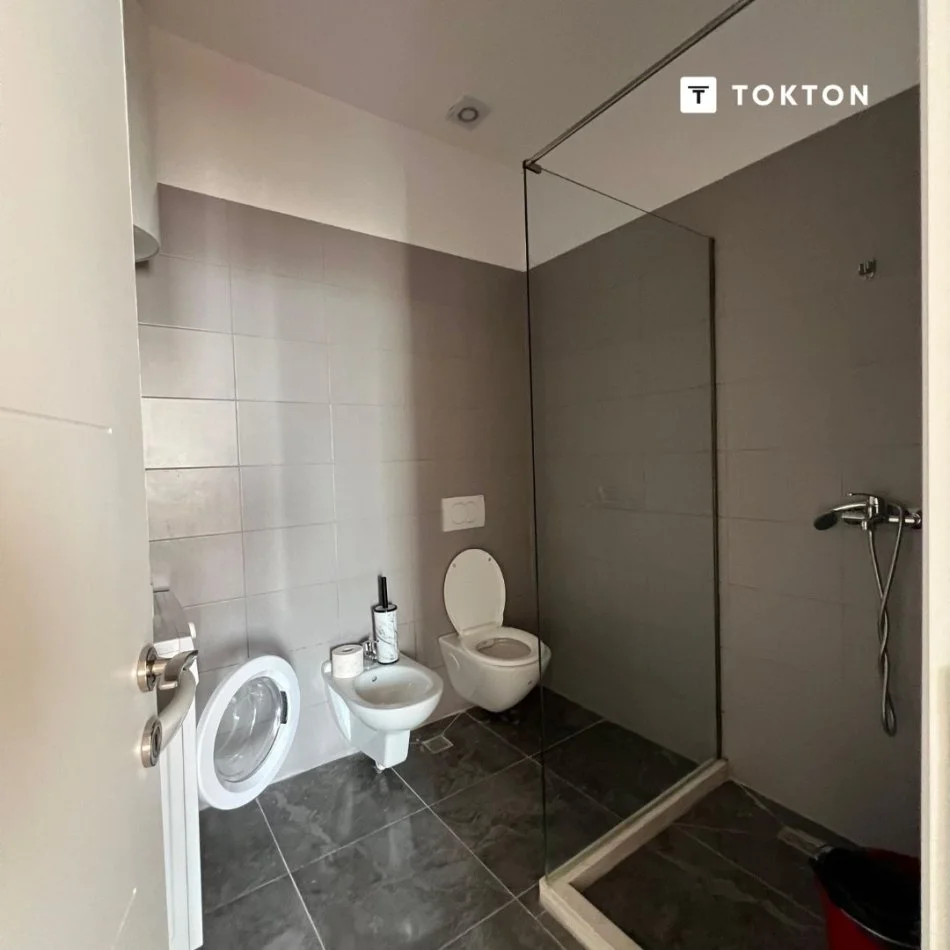 Tirane, shitet apartament 1+1 Kati 9, 52 m² 115.000 € (Rrethi i Selites)