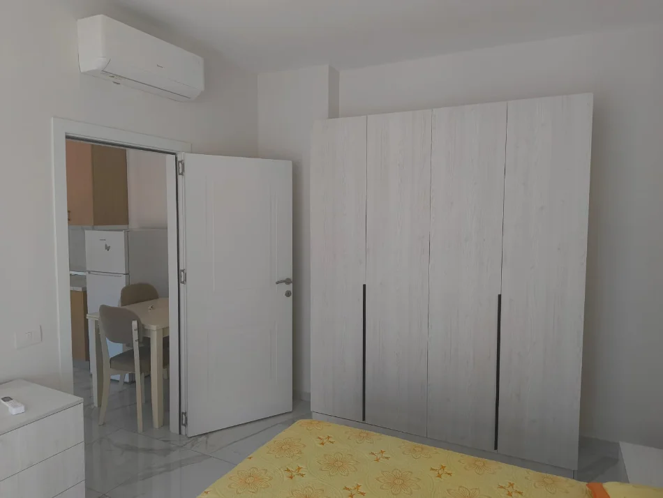 Tirane, jepet me qera apartament 1+1 Kati 7, 70 m² 500 € (5 Maji mbrapa Concord Center)