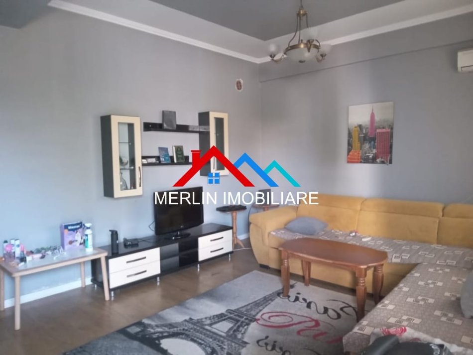 Tirane, jepet me qera apartament 1+1+Ballkon Kati 1, 72 m² 360 € (RRUGA DR SHEFQET NDROQI,SENATORIUMI)