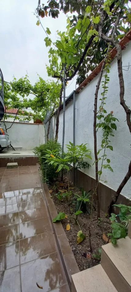 Tirane, jepet me qera apartament 1+1 Kati 1, 400 € (Prane Postes Selite)