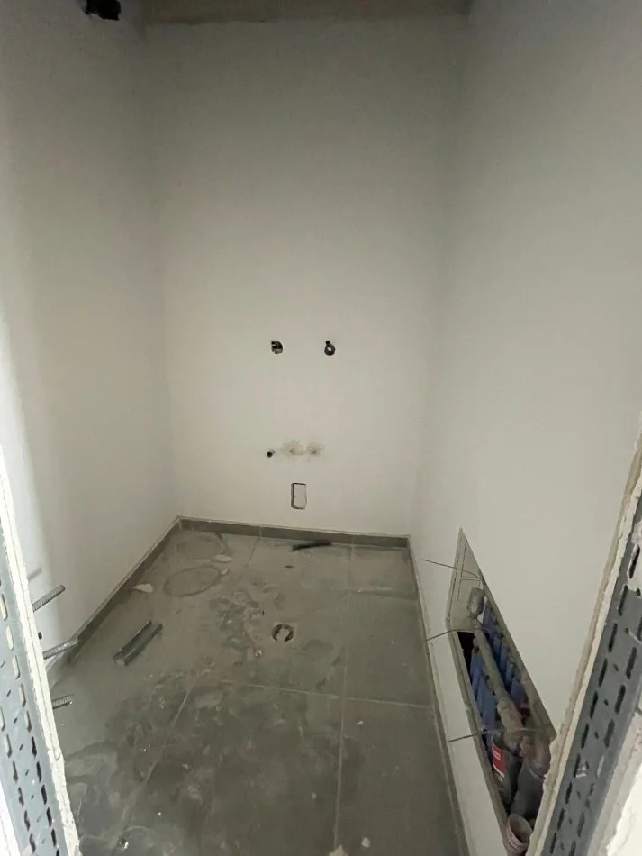 Tirane, shitet apartament 1+1 , 140 m² (Down Town One)