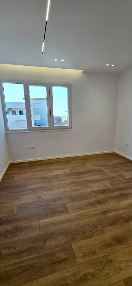 Tirane, shitet apartament 1+1+Aneks+Ballkon Kati 11, 65 m² 165.000 € (21 Dhjetori Rr, Shefqet Musaraj)