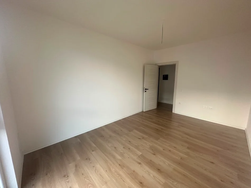 Shqiperi, jepet me qera apartament 2+1+Ballkon Kati 2, 98 m² 400 € (Rruga Lidhja e Prizrenit , Paskuqan)