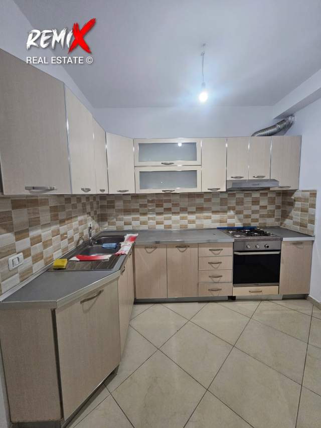 Durres, jepet me qera apartament 2+1+BLK Kati 10, 120 m² 25.000 Leke