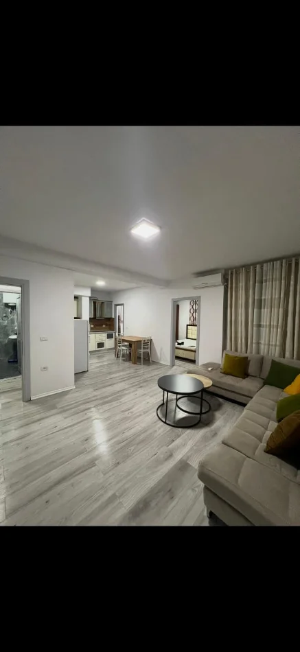 Tirane, jepet me qera apartament 1+1+parkim Kati 2, 65 m² 550 € (Don Bosko prane Viva Market)