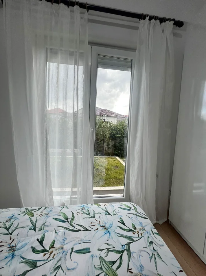 Tirane, jepet me qera Kati 0, 36 m² 