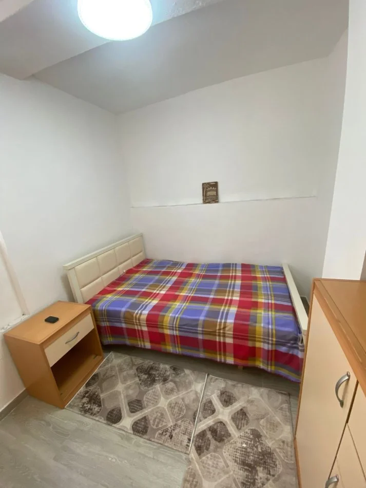 Tirane, jepet me qera 1+1 Kati 1, 60 m² 550 € (Zogu i Zi, Rruga Vellezerit Manastirli)