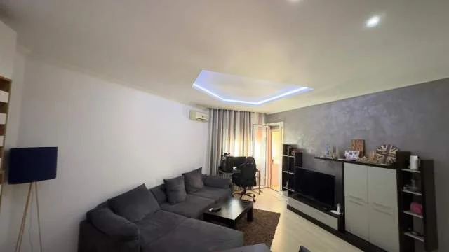 Tirane, shes apartament 1+1+BLK Kati 5, 78 m² 126.000 Euro (kopshti botanik)